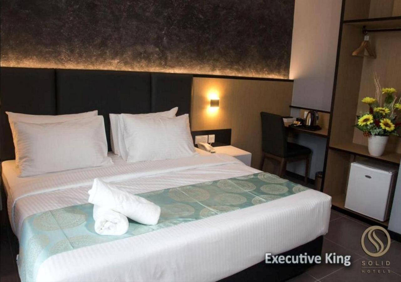 Solid Hotels Johor Bahru Esterno foto